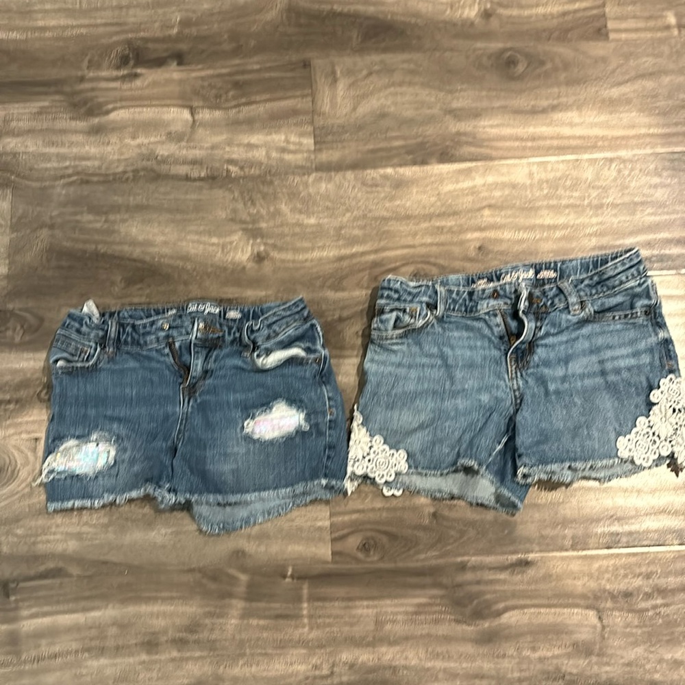 2 pairs of gently used girls Jean shorts by Cat & Jack, sz 10/12